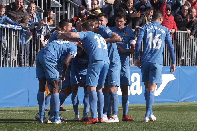 Fútbol/Segunda.- (Crónica) El Fuenlabrada, en ascenso directo tras un nuevo empa