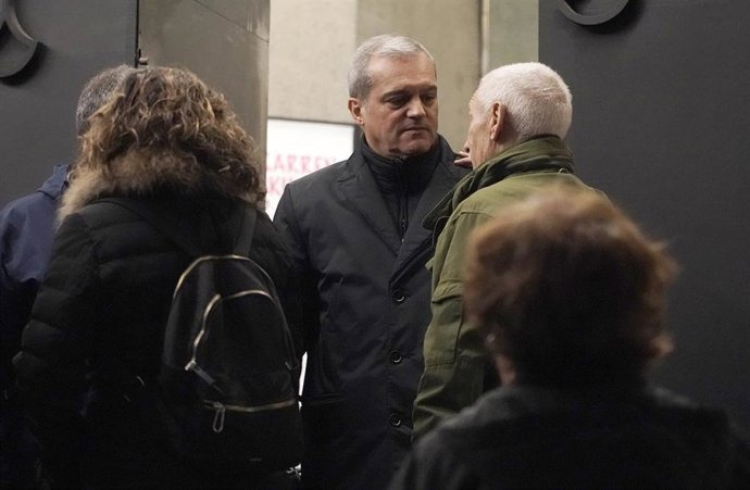 Ramón García en el funeral de su padre
