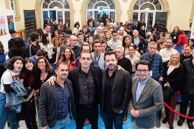 El actor Pedro Alonso y el productor Jesús Colmenar tras el encuentro con los fans en el marco de Fical