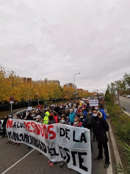 Recurso de la manifestación en Vallecas contra aumentar los residuos de Valdemingómez con los de la Mancomunidad del Este.