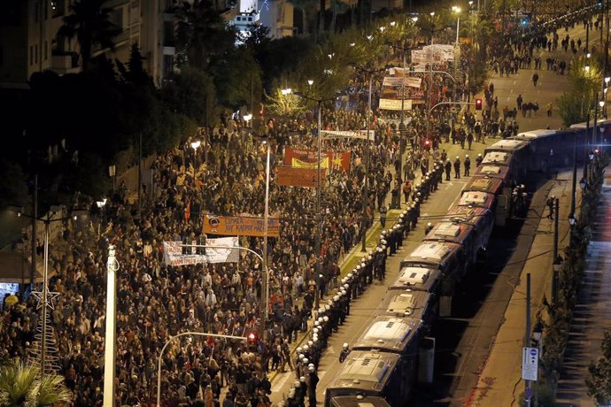 Manifestación por el aniversario de la revuelta de 1973 en Atenas