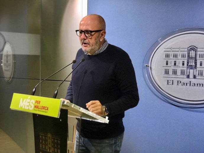 El portaveu de MÉS per Mallorca en el Parlament balear, Miquel Ensenyat.