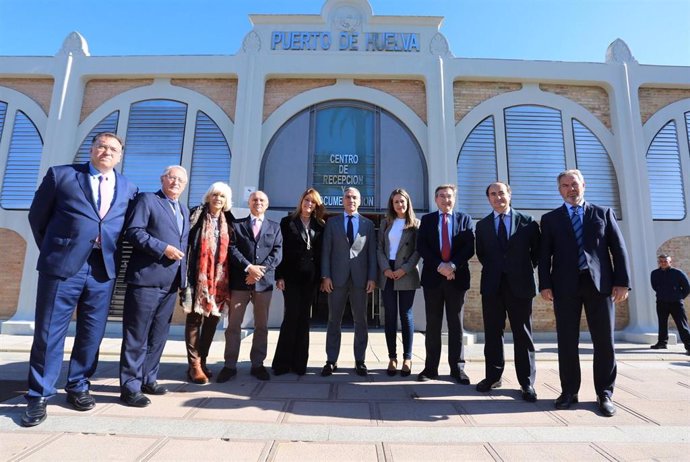 Elías Bendodo se reúne con los presidentes de las Autoridades Portuarias de Andalucía.