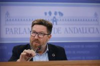 PSOE afea a Moreno "no cumplir su palabra" con debate de la comunidad y a Bosquet que actúe "como portavoz del Gobierno"