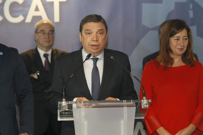 EI ministre d'Agricultura, Pesca i Alimentació en funcions, Luis Planas, i la presidenta del Govern, Francina Armengol, durant la inauguració de la Reunió de la Comissió Internacional per a la Conservació de la Tonyina Atlntica (Iccat), a Palma.