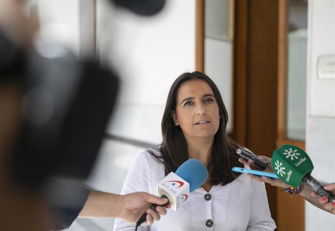 La portavoz de Salud del grupo parlamentario popular, Beatriz Jurado