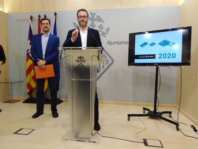L'alcalde de Palma, José Fila, en una roda de premsa per presentar els Pressupostos de l'Ajuntament per 2020.