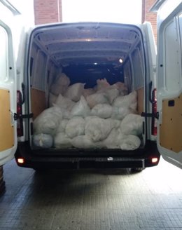 Furgoneta cargada con ropa sucia del Hospital de Jaén