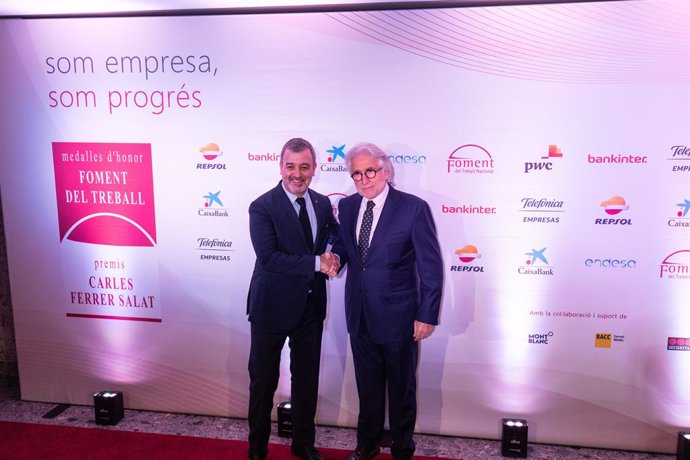 El primer tinent d'alcalde de Barcelona, Jaume Collboni, amb el president de Foment del Treball, Josep Sánchez Llibre