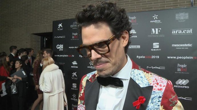 Juan Avellaneda, en la alfombra roja de la gala People in Red contra el SIDA