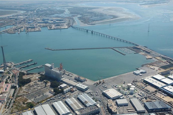Cádiz.-Puertos.-Economía.-El Puerto de Cádiz promociona sus instalaciones y serv