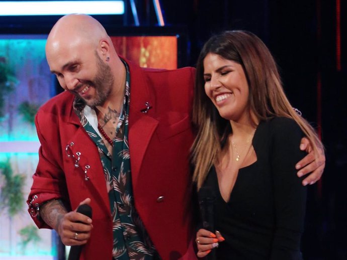 KIKO RIVERA E ISA RECIBEN A ISABEL PANTOJA EN EL PLATÓ DE SUPERVIVIENTES