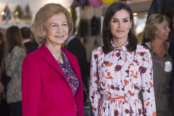 La Reina Sofía y la Reina Letizia, en el Rastrillo solidario Nuevo Futuro