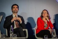 Calviño insiste en que las protestas dañan la imagen de Barcelona y Cataluña y pide paz social