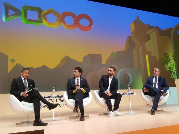 Vivian Balakrishnan, Jordi Puigneró, Francisco Polo y Jaume Collboni