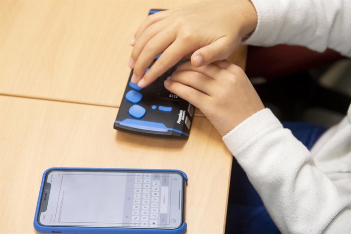 La Fundación Solidaridad Carrefour financia la adquisición de 28 líneas braille 