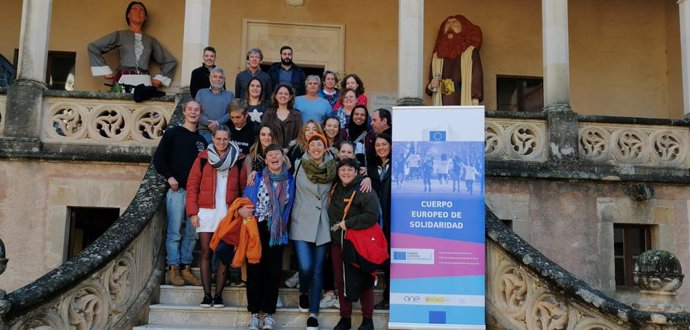 Joves del Cos Europeu de Solidaritat rebuts a Andratx