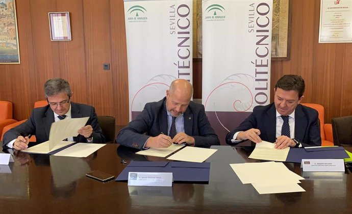 Educación y Bankia firman un convenio para mejora la calidad de la Formación Profesional