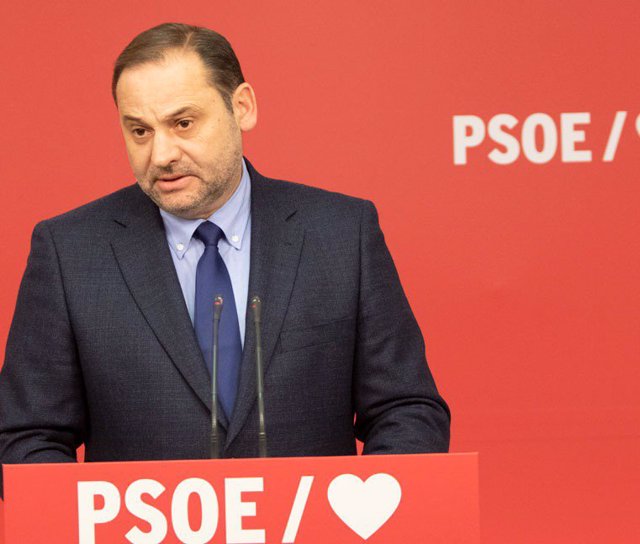 El secretario de Organización del PSOE, José Luis Ábalos, da una rueda de prensa en Ferraz tras la sentencia de los ERE