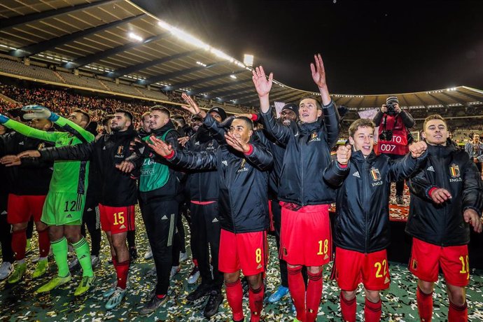 Los jugadores de la selección belga celebran el pleno