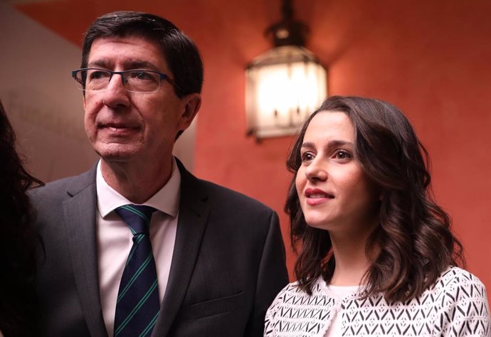 El vicepresidente de la Junta de Andalucía, Juan Marín  y la portavoz nacional  de Cs, Inés Arrimadas, en una foto de archivo.