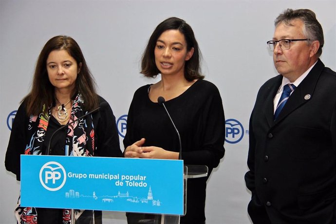 La portavoz del PP, Claudia Alonso, en rueda de prensa con los responsables de Concapa