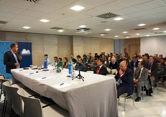 Unas 70 empresas del sector turístico conocen cómo adaptarse al Turista 4.0