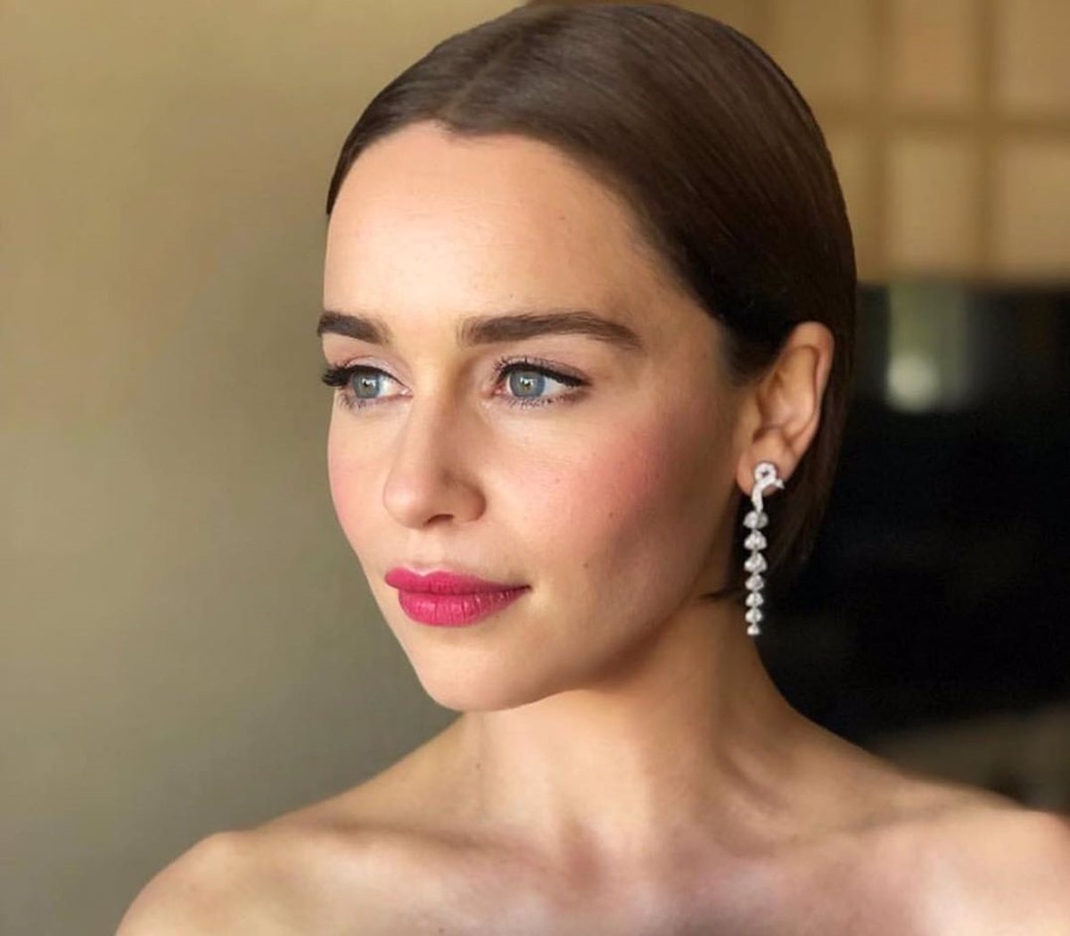 Emilia Clarke Confiesa C Mo Fue Coaccionada Para Realizar Sus Primeros Desnudos En Juego De Tronos