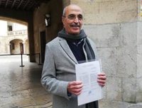 Salvá avanza que Vox hará una "oposición muy dura" y que quieren ser "un rompehielos dentro del Parlamento"