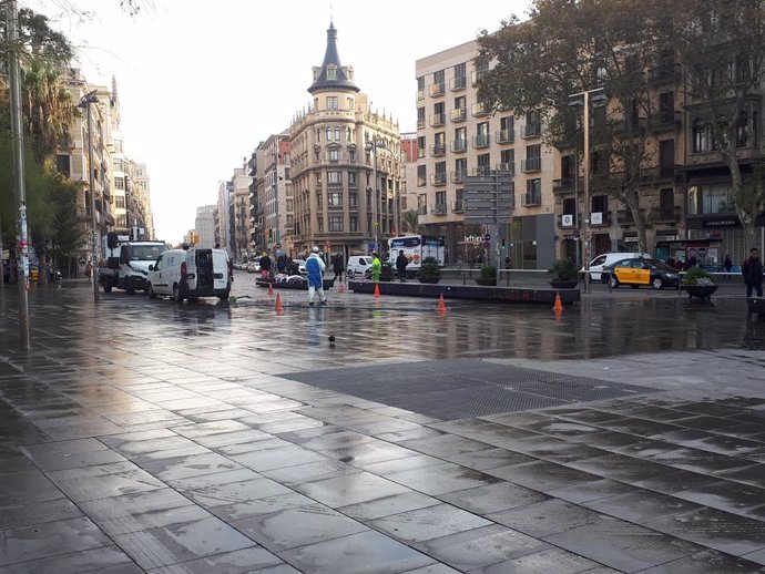 Plaa Universitat de Barcelona després del desallotjament de l'acampada