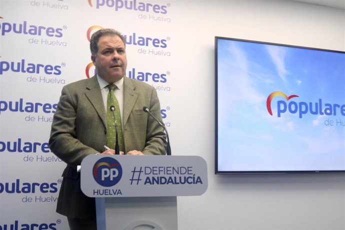 Juan Carlos Duarte (PP), en rueda de prensa.