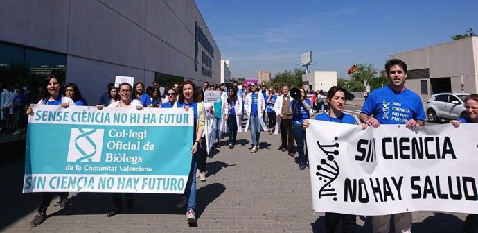 Protesta de investigadores de IIS La Fe