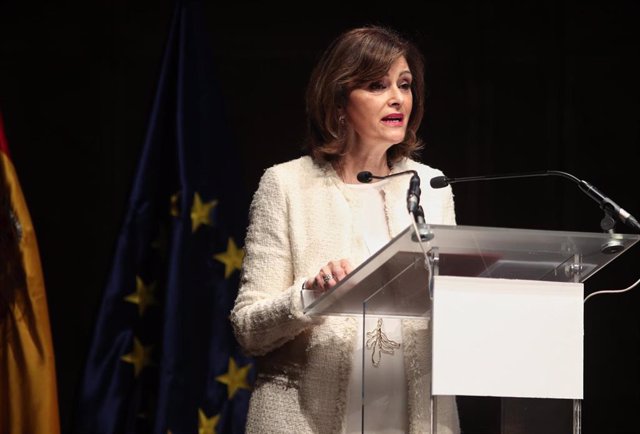 La secretaria de Estado de Interior, Ana María Botella durante su discurso en el acto de entrega de condecoraciones a personal del Ministerio del Interior, en el Caixa Forum, en Madrid, a 21 de octubre de 2019.