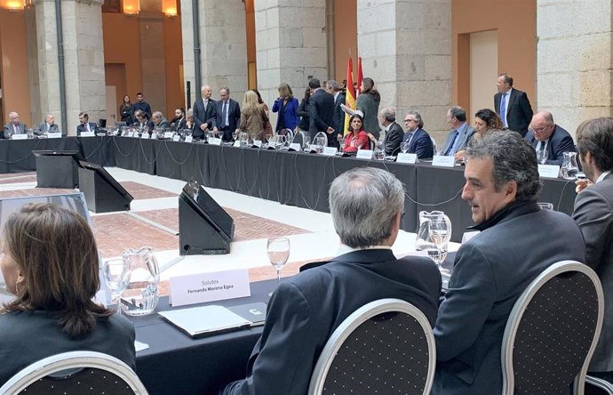 El consejero de Industria, Innovación, Transporte y Comercio de Cantabria, Francisco Martín, en la reunión del Patronato de la Fundación COTEC