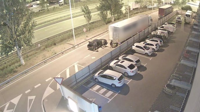 Imatges de l'actuació del clan de lladres de camions estacionats a l'AP-7, desarticulat pels Mossos d'Esquadra.