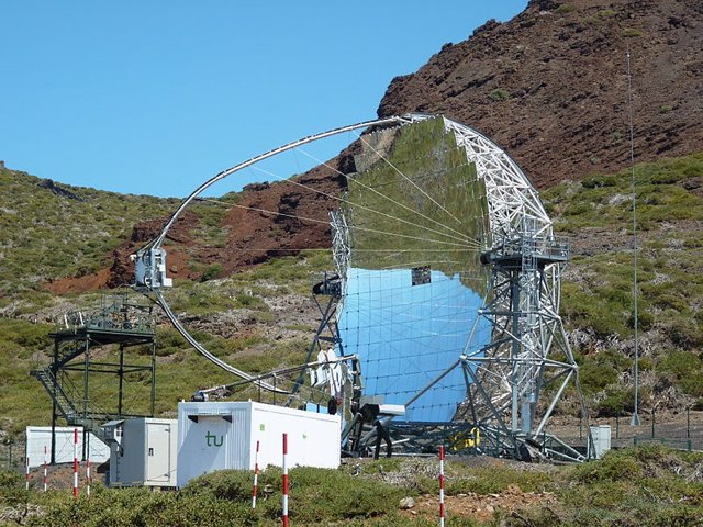 Telescopio MAGIC en La Palma