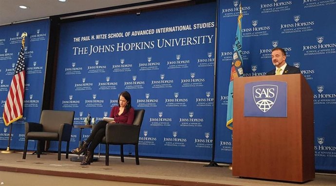 Conferencia del conseller de Acción Exterior de la Generalitat, Alfred Bosch, en la Escuela de Estudios Internacionales Avanzados de la Johns Hopkins University durante su viaje oficial a Washington D.C. (EE.UU).