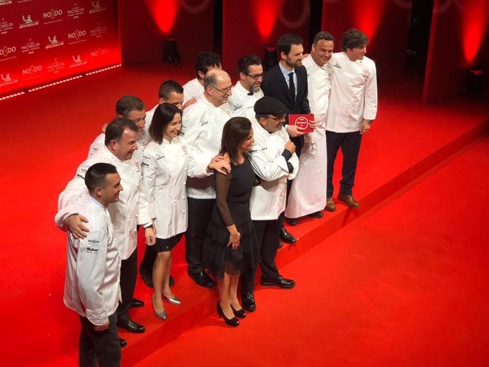 Foto de familia con todos los tres estellas de la Guía Michelin España y Portugal 2020
