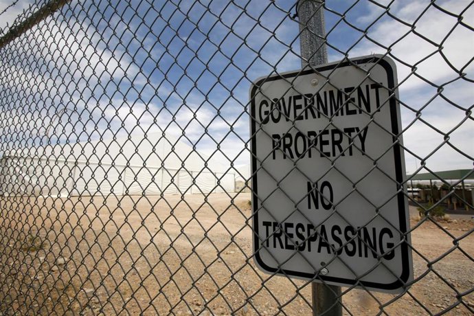 Instalaciones de detención para migrantes en la frontera de Estados Unidos con México