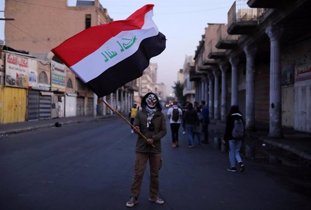 Manifestante en Bagdad