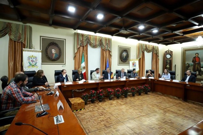 Visita del alcalde de Valladolid al municipio mexicano de León.