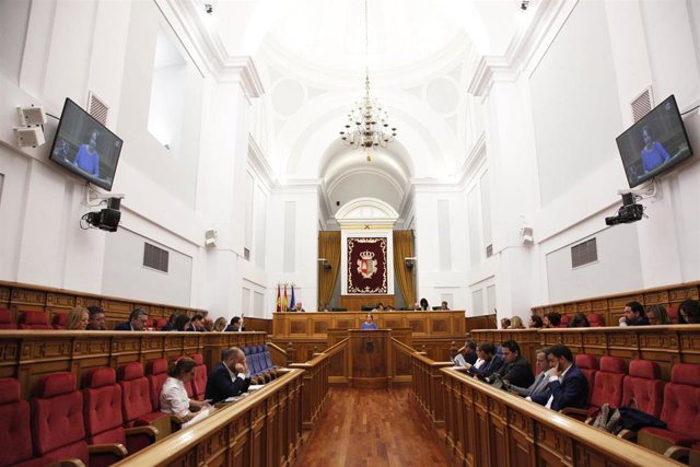 Pleno en las Cortes de C-LM.