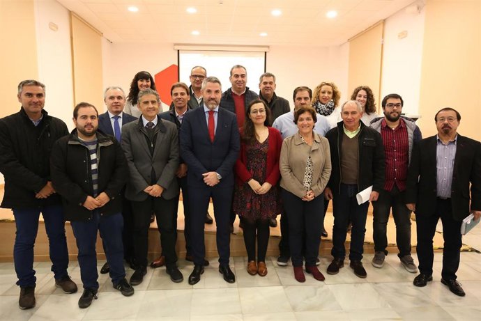 El vicepresidente primero de la Diputación, Juan Carlos Maldonado, participa en la presentación de dos plataformas con datos socioeconómicos y financieros.