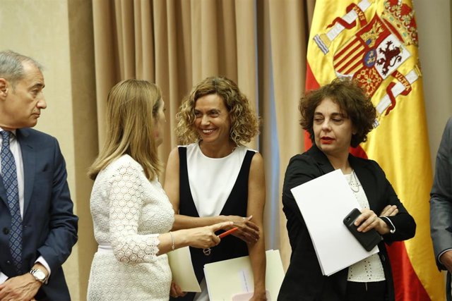 Ana Pastor, Meritxell Batet y Gloria Elizo, miembros de la actual Mesa del Congreso.