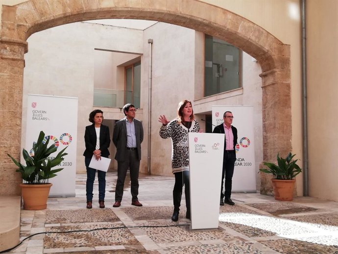 La presidenta del Govern, Francina Armengol, amb els consellers Fina Santiago, Iago Negueruela i Juan Pedro Yllanes.