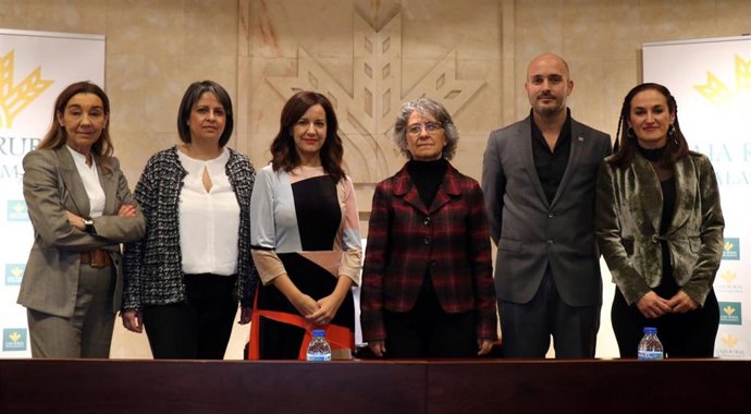 Participantes En La Jornada Celebrada En Caja Rural De Salamanca.