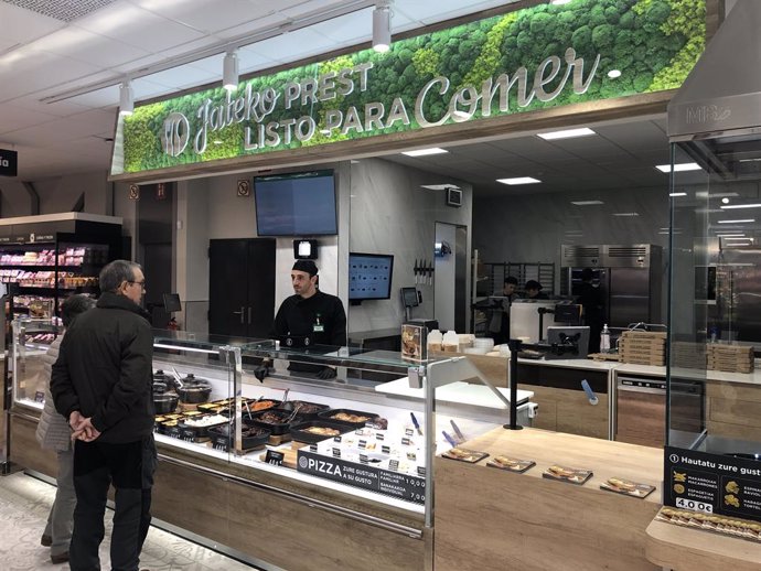 Mercadona inaugura una nueva tienda eficiente en Gernika, tras una inversión de 