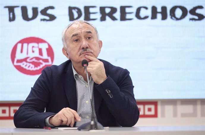 El secretario general de UGT, Pepe Álvarez en rueda de prensa para valorar la situación política y presentar las reivindicaciones sindicales ante la conformación de un nuevo Gobierno, en la sede de CC.OO, en Madrid (España), a 19 de noviembre de 2019.