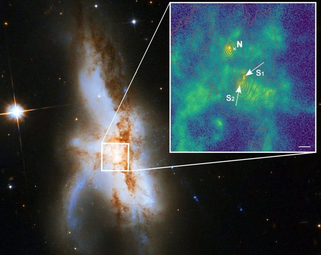 Ubicación de los tres agujeros negros supermasivos en NGC 6240