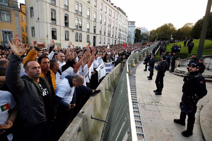 Policías protestan en Portugal para pedir mejores condiciones de trabajo